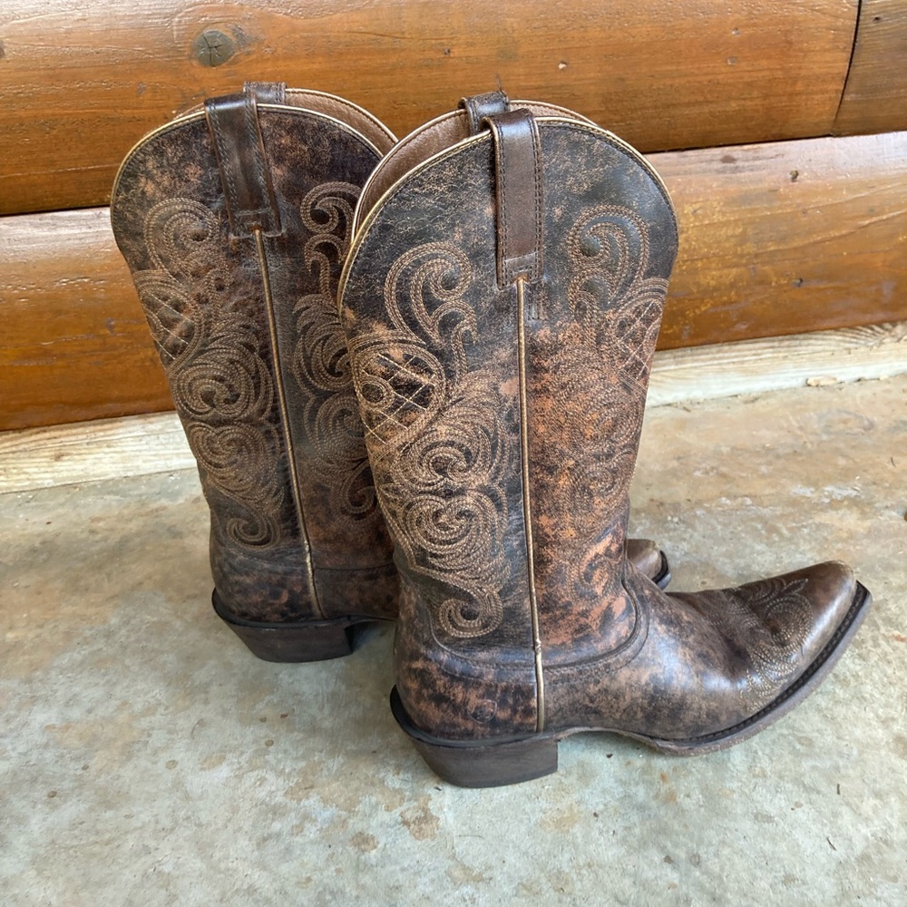 Ariat | Distressed Leather Cowboy Boots - Picture 4 of 7